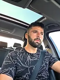 StraightSerb webcam model stream image