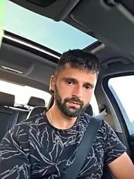 StraightSerb webcam model stream image
