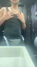 YoUnGbOy2018 webcam model stream image