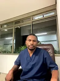 soy-tuyo- webcam model stream image