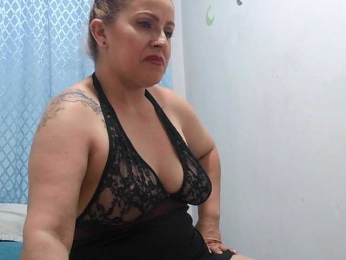 yoursexymature2024 webcam model stream image