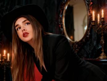 CamyCarrington webcam model stream image