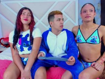 TrioPecadoVIP webcam model stream image