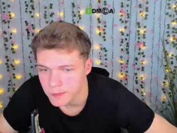 lucas_long_ webcam model stream image