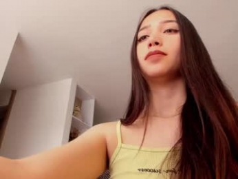 mikeyvioleta webcam model stream image