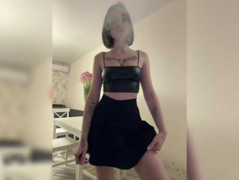 BabyDarii webcam bongacams model stream image