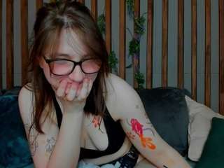 tararyan webcam model stream image