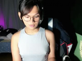 esilchan webcam model stream image