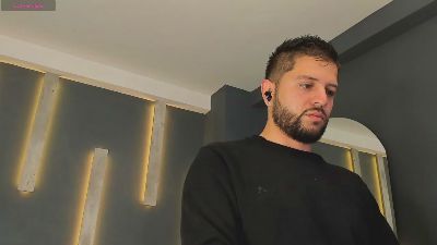 TomSloan_ webcam model stream image