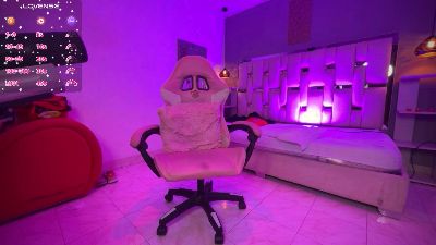 ReginaMills_ webcam model stream image