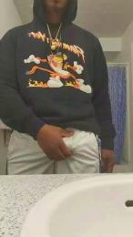 ThikDik33 webcam model stream image