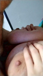 Nikiwillie webcam model stream image