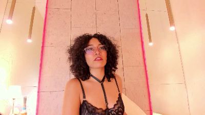 Cleo_Frizzy webcam model stream image