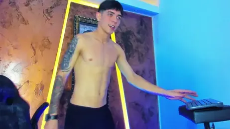 Theo_Levis webcam model stream image