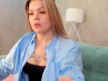 Jerry-Hall webcam model stream image