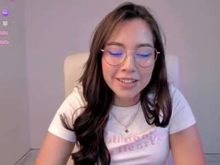 bubble-gum webcam model stream image