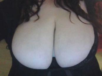 Zlaya_Mama2 webcam model stream image