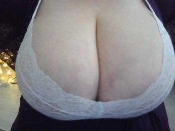 Zlaya_Mama2 webcam model stream image