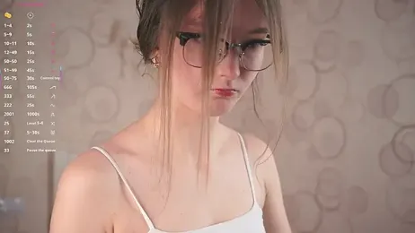 DongMolt webcam model stream image