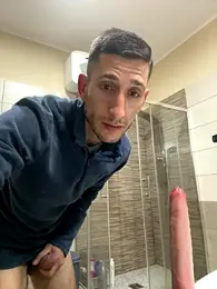 Gionnytav webcam model stream image