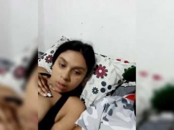 Twolatinshott webcam model stream image