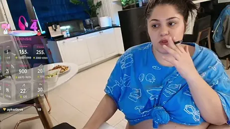 Layla- webcam stripchat model stream image