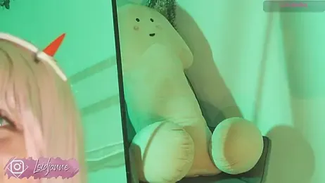 Loidjanne webcam model stream image