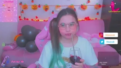 Lolisuccub webcam model stream image