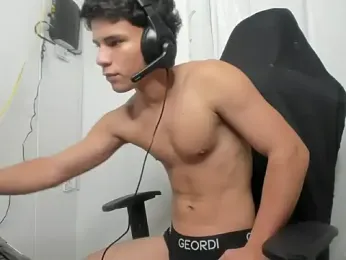 Adrian_hot01 webcam model stream image