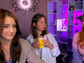 esma-shine webcam camsoda model stream image
