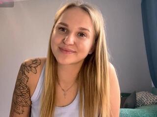 Hilda Haddaway webcam model stream image