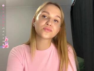 Hilda Haddaway webcam model stream image