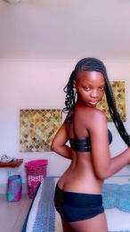 Prettyho webcam model stream image