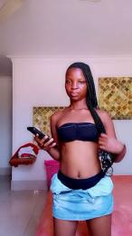 Prettyho webcam model stream image