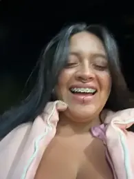 -Mia1 webcam model stream image