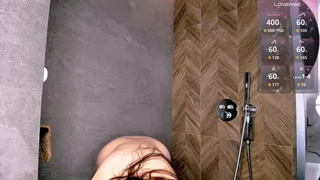 BondGirll webcam model stream image