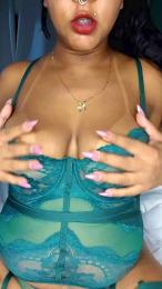 NIKA_EBONY webcam model stream image