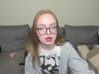 shy_suchka webcam model stream image