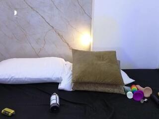 Alexa Thomas webcam model stream image