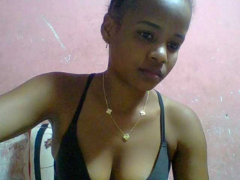 flaviahh webcam bongacams model stream image