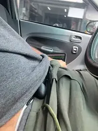 Uber-driver-dam webcam model stream image