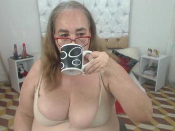 SweetBigCat webcam model stream image