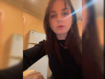 KiraxPink webcam model stream image
