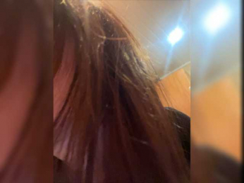 KiraxPink webcam model stream image