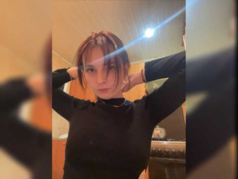KiraxPink webcam model stream image