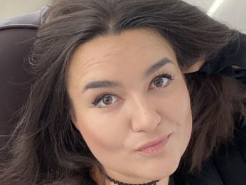 LinaCrave webcam model stream image