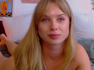 Emma Wilde webcam flirt4free model stream image