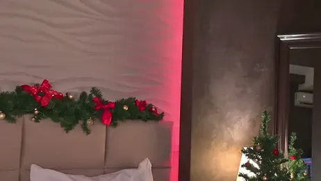 AriWild webcam model stream image