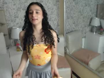 christiedoutzen webcam model stream image