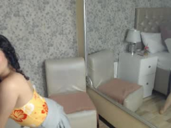 christiedoutzen webcam model stream image